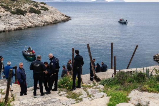 Νέα ειδική επιχείρηση για τον αγνοούμενο δύτη στα Λιμανάκια - Σε ένα θαύμα ελπίζουν οι συγγενείς